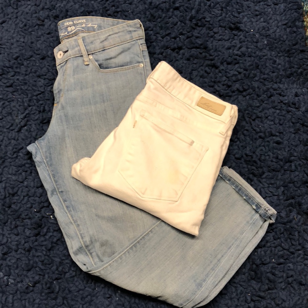 Levi’s Demi curve jeans